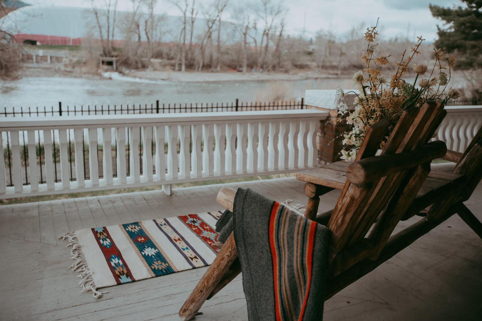Goldsmith'S River Front Inn Миссула Экстерьер фото