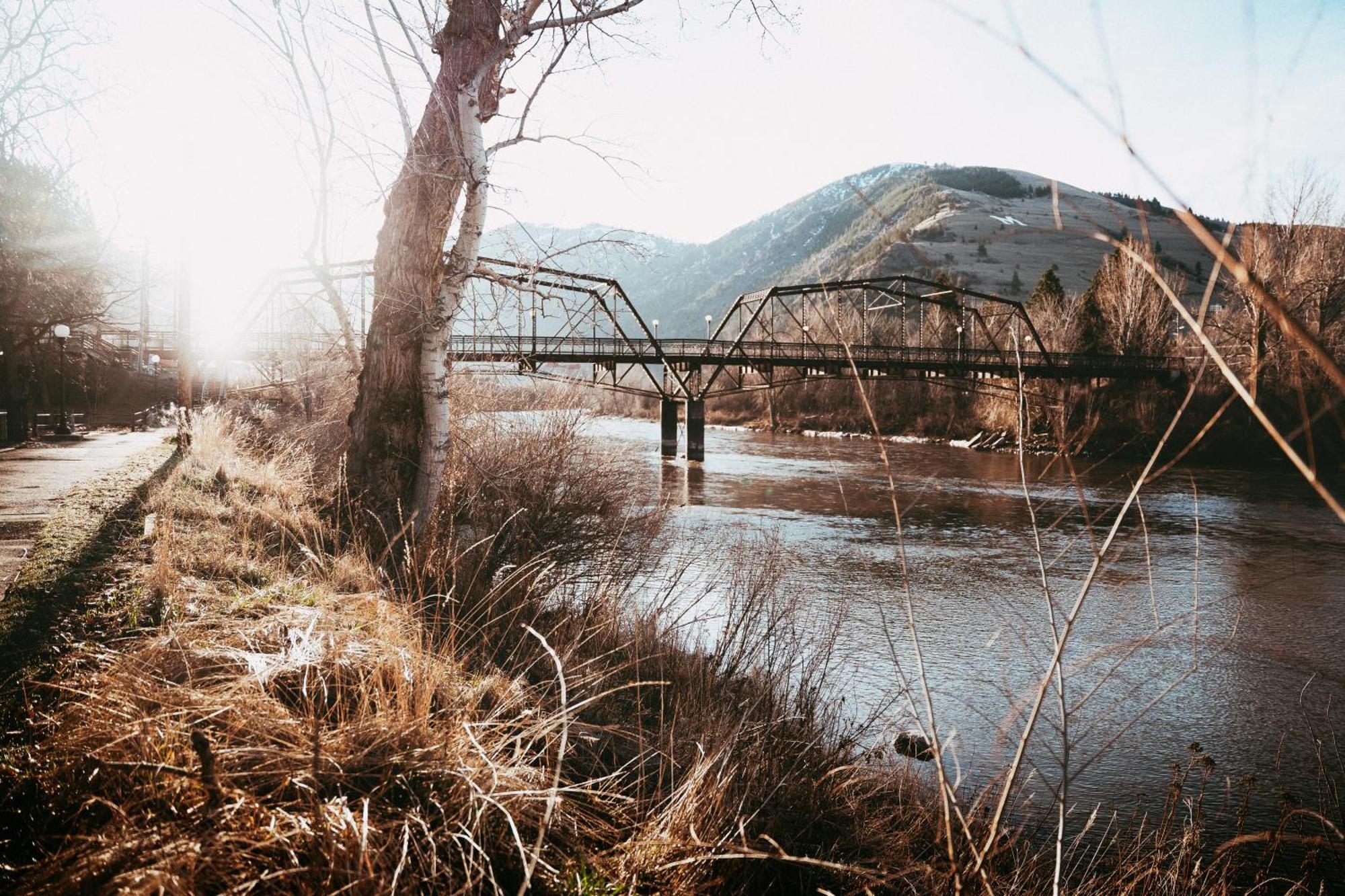 Goldsmith'S River Front Inn Миссула Экстерьер фото